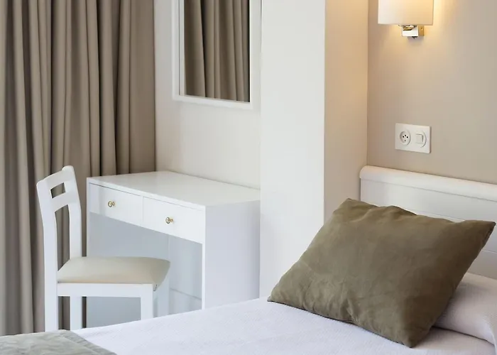 Hostal Residencia Sutimar
