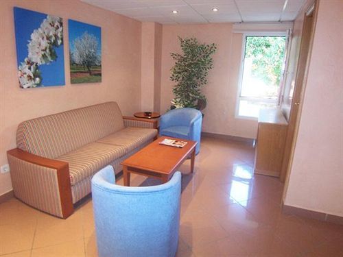 Residencia Sutimar Guest house